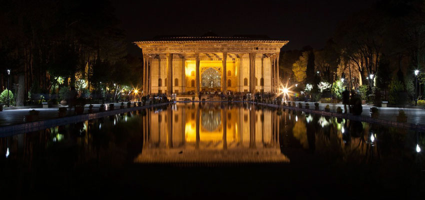chehel Sotun palace